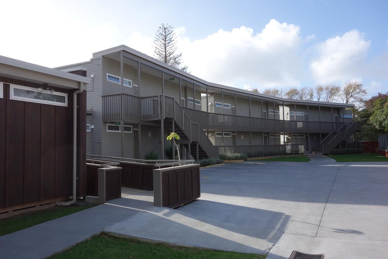 Parakai Springs Lodge Exterior photo